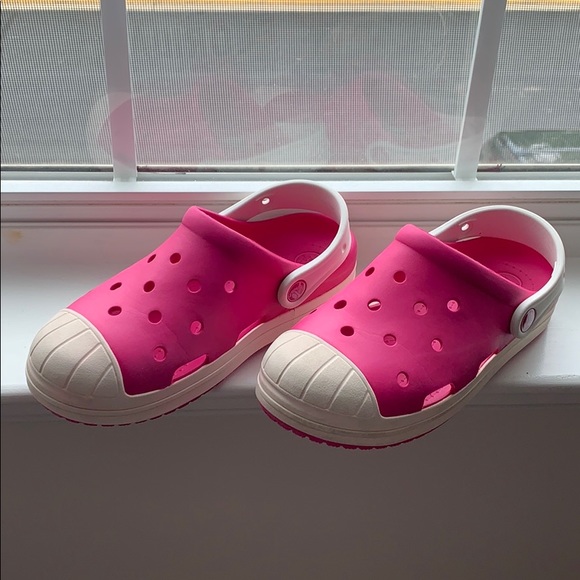 crocs for narrow feet